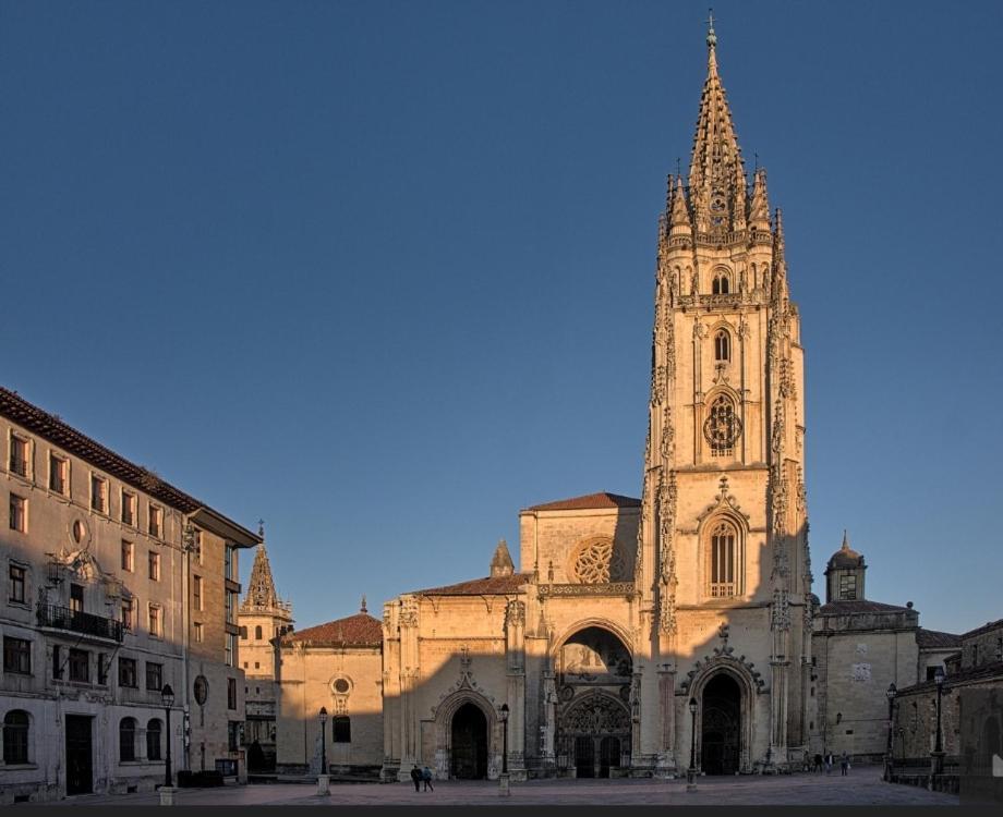 Alojamiento Oviedo 1 Exteriör bild